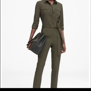 Banana Republic  army green long sleeve jumpsuit size 8